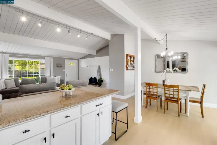 2261 Gehringer Dr, Concord, California 94520