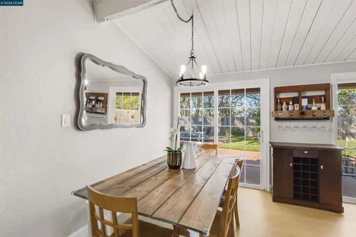 2261 Gehringer Dr, Concord, California 94520