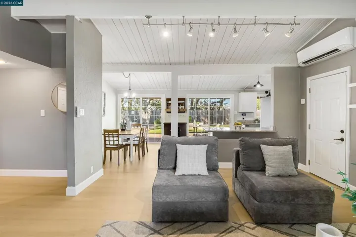2261 Gehringer Dr, Concord, California 94520