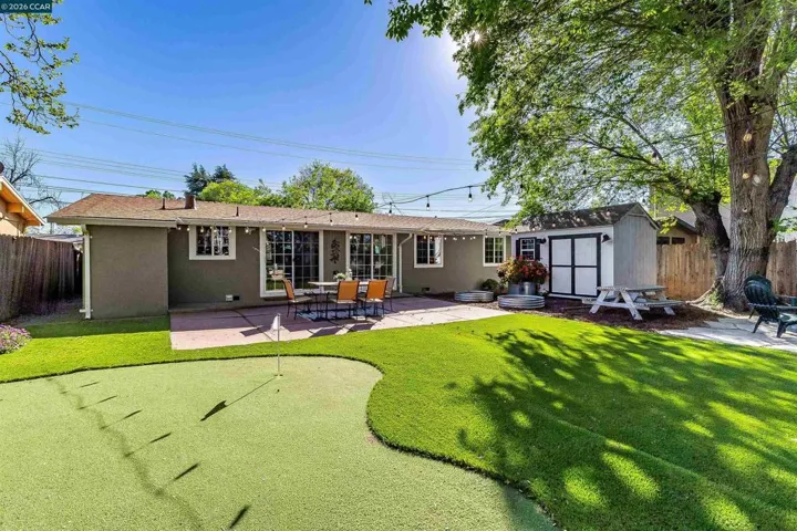 2261 Gehringer Dr, Concord, California 94520