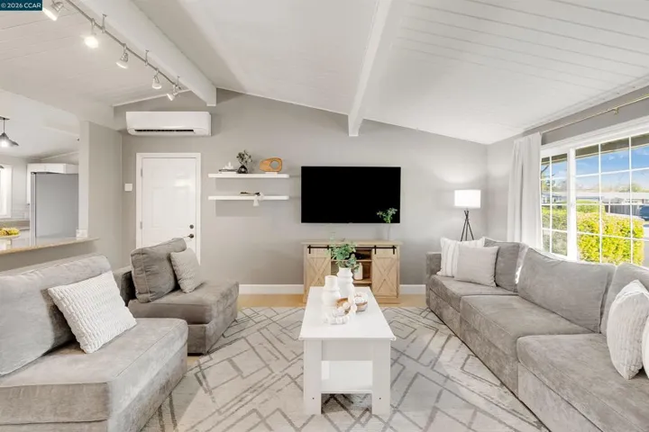 2261 Gehringer Dr, Concord, California 94520