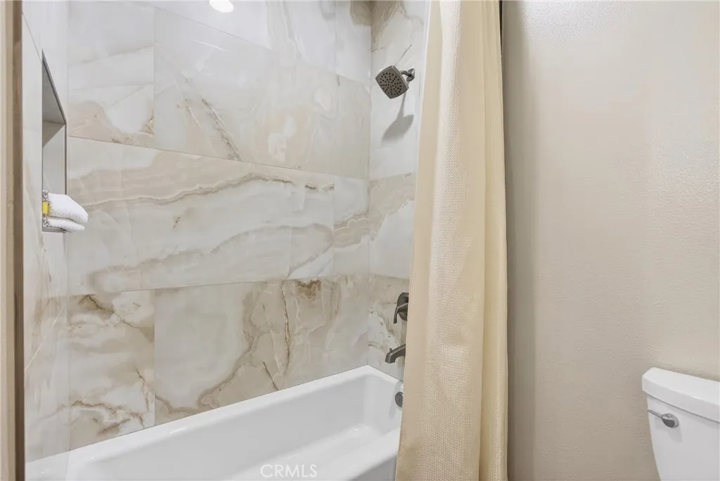 22505 Breakwater, Saugus, California 91350 home-pic-41