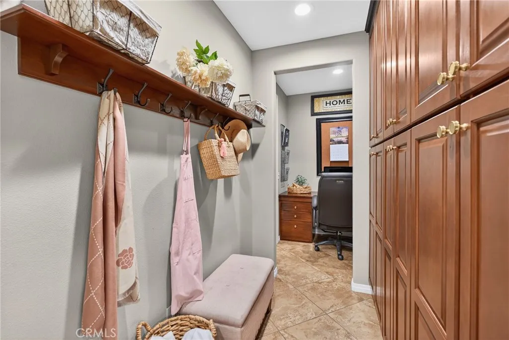 22505 Breakwater, Saugus, California 91350 home-pic-25