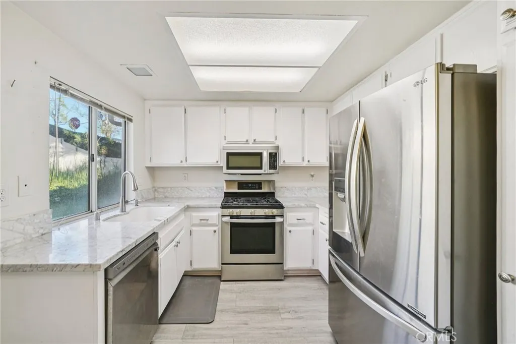 813 Cypress Point, Banning, California 92220 home-pic-8