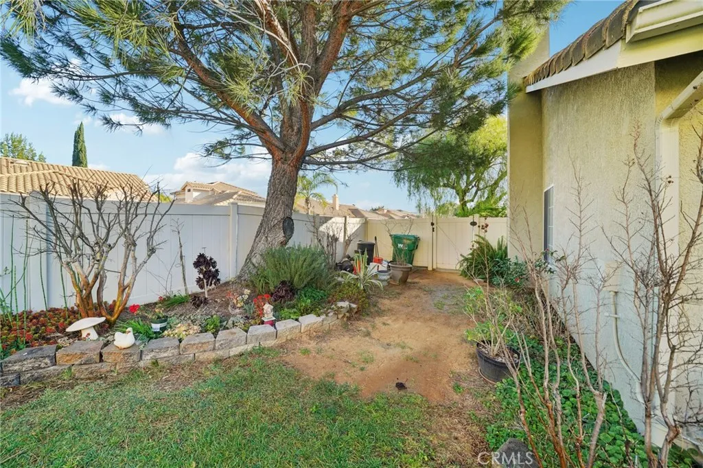 813 Cypress Point, Banning, California 92220 home-pic-25