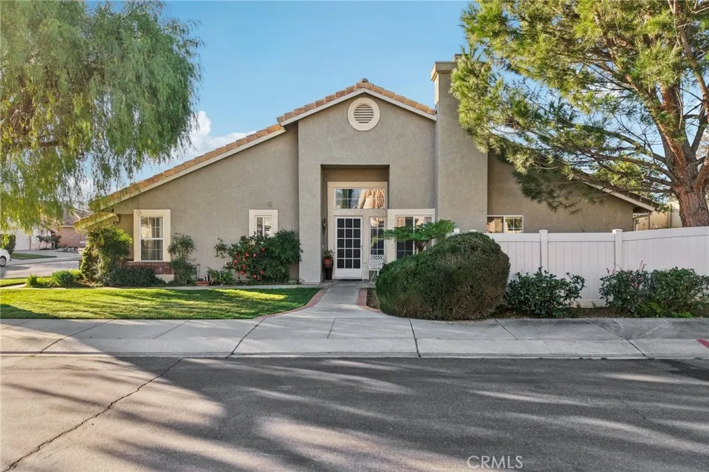 813 Cypress Point, Banning, California 92220 home-pic-2