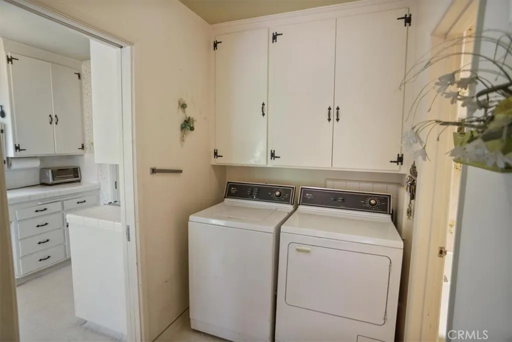1083 E Fairmount, Burbank, California 91501 home-pic-9