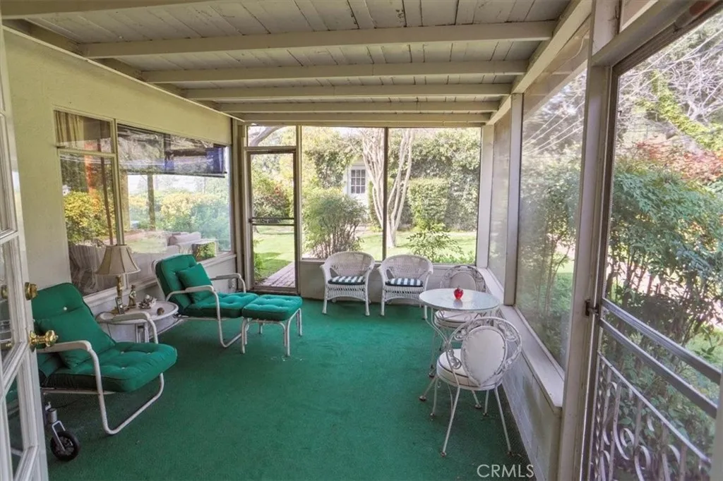 1083 E Fairmount, Burbank, California 91501 home-pic-17