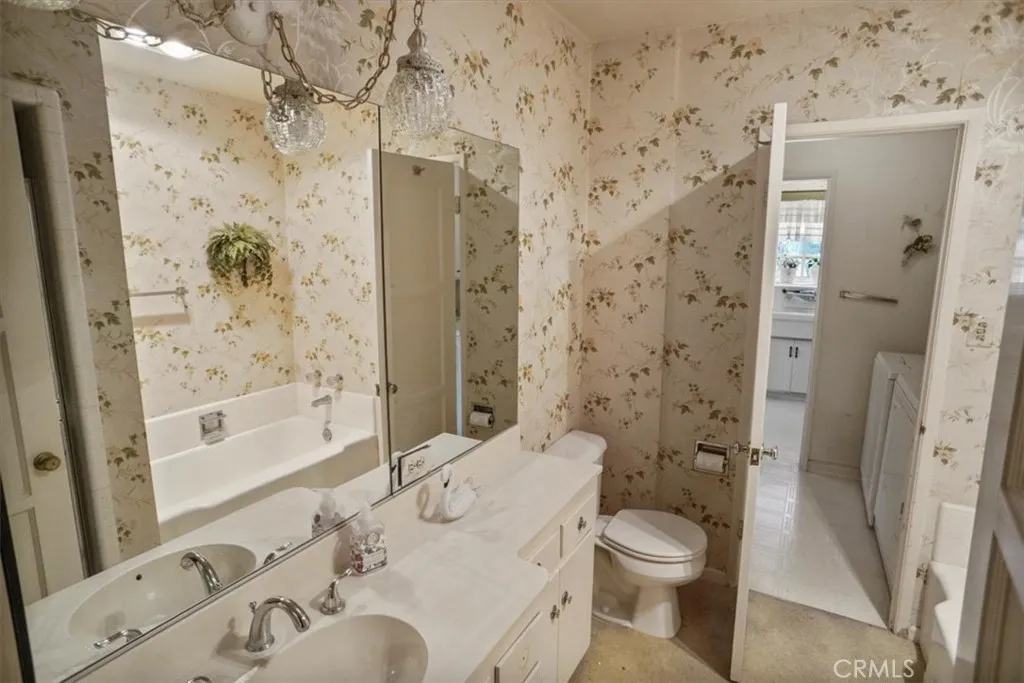 1083 E Fairmount, Burbank, California 91501 home-pic-14