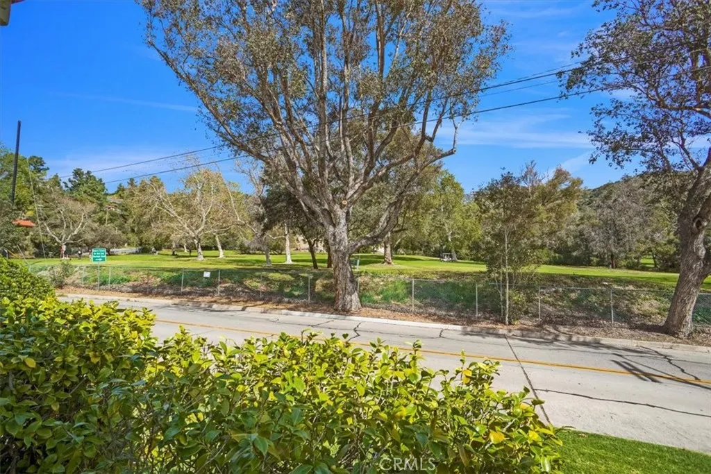 1083 E Fairmount, Burbank, California 91501 home-pic-23