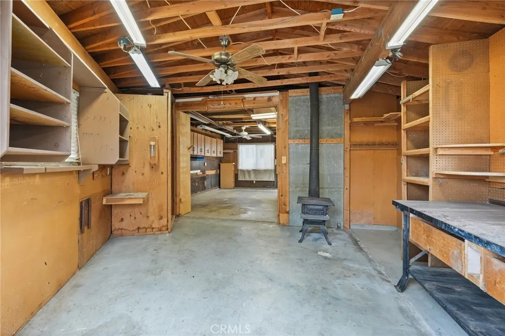15934 Kittridge, Lake Balboa, California 91406 home-pic-48