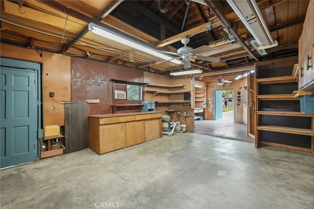 15934 Kittridge, Lake Balboa, California 91406 home-pic-49