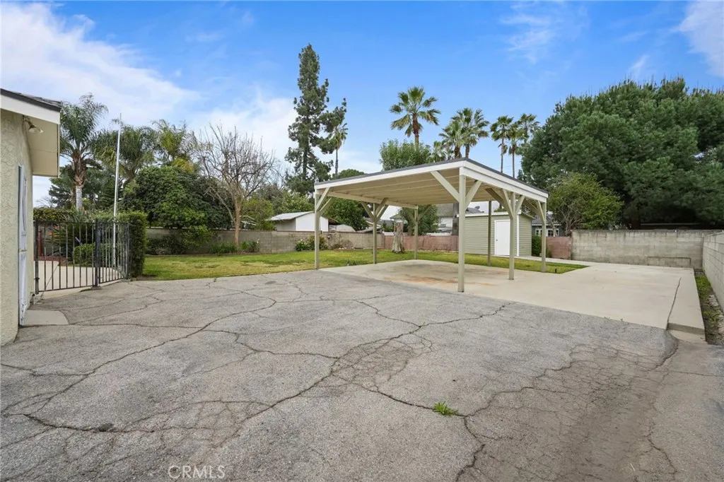 15934 Kittridge, Lake Balboa, California 91406 home-pic-42