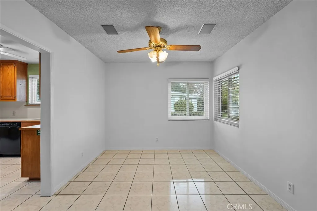 15934 Kittridge, Lake Balboa, California 91406 home-pic-13