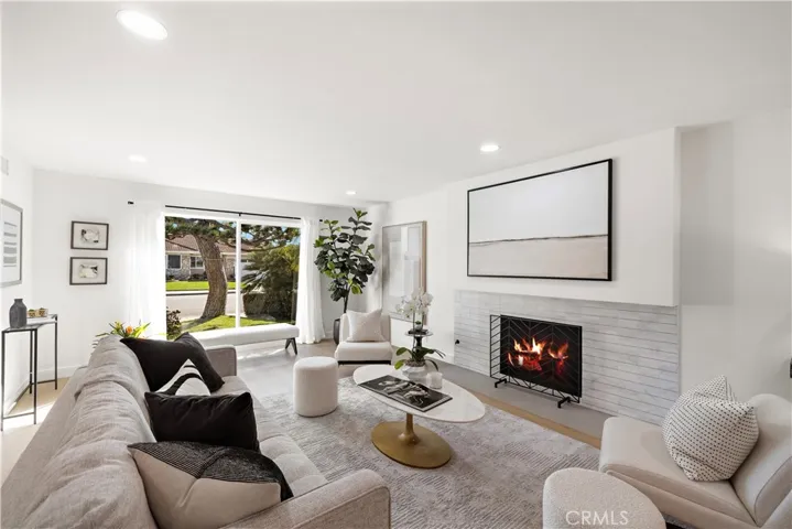 21361 Lemontree, Huntington Beach, California 92646
