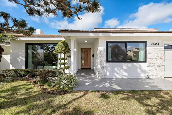 21361 Lemontree, Huntington Beach, California 92646