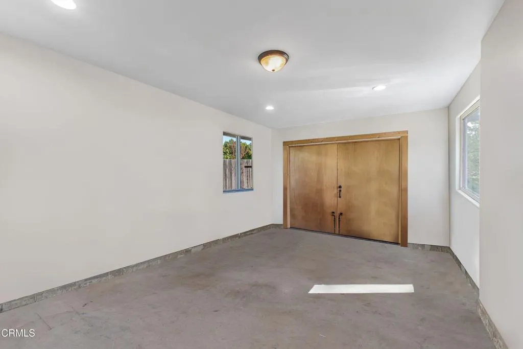 7035 Oxnard Avenue, Ventura, California 93001 home-pic-34