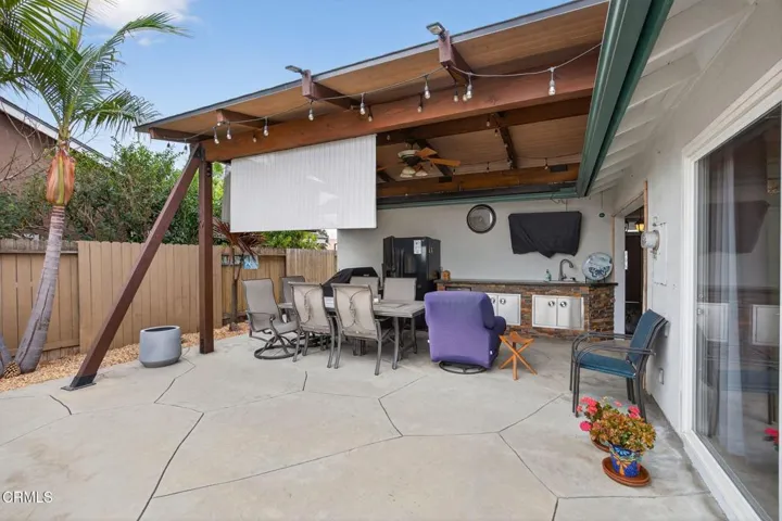 30-web-or-mls-Upmarketmedia_290Dan-092