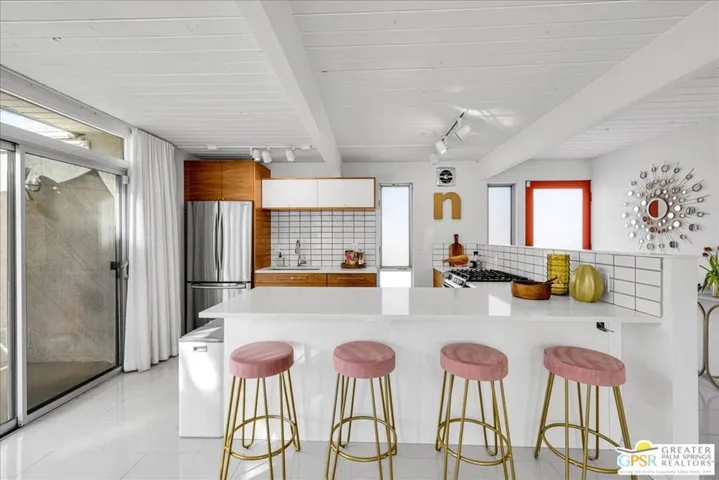 439 E Racquet Club Road, Palm Springs, California 92262
