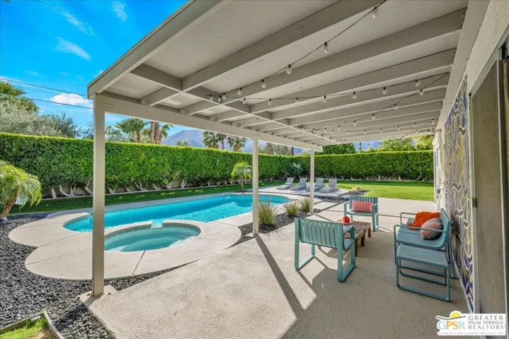 439 E Racquet Club Road, Palm Springs, California 92262