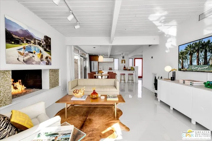 439 E Racquet Club Road, Palm Springs, California 92262