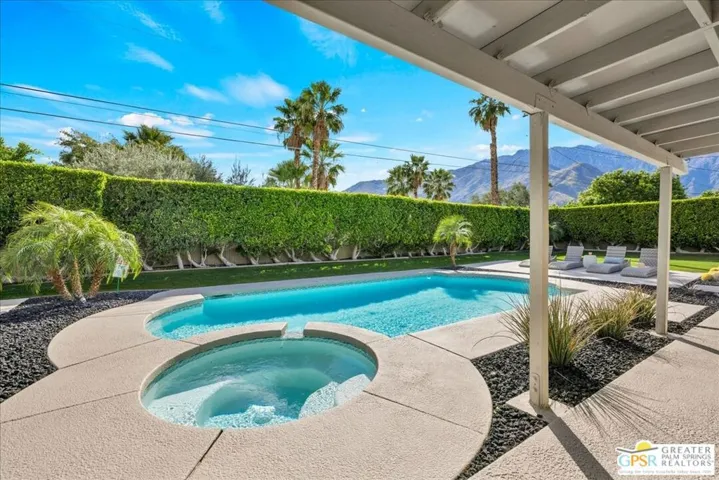 439 E Racquet Club Road, Palm Springs, California 92262