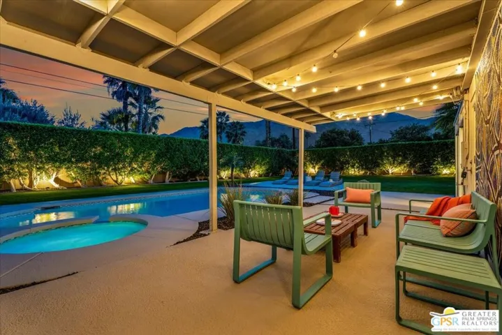 439 E Racquet Club Road, Palm Springs, California 92262