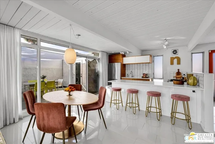 439 E Racquet Club Road, Palm Springs, California 92262