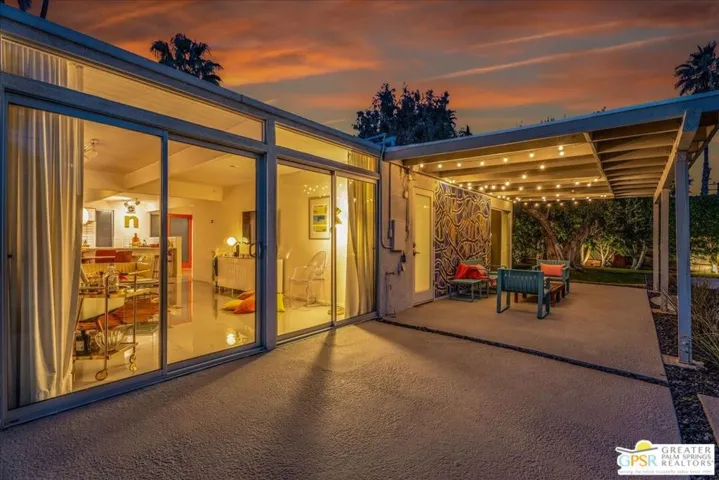 439 E Racquet Club Road, Palm Springs, California 92262