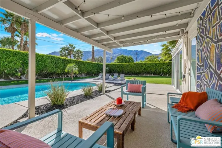 439 E Racquet Club Road, Palm Springs, California 92262