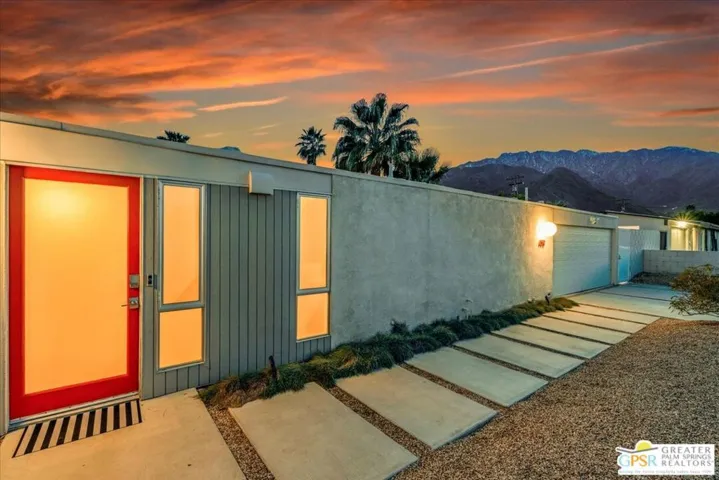 439 E Racquet Club Road, Palm Springs, California 92262