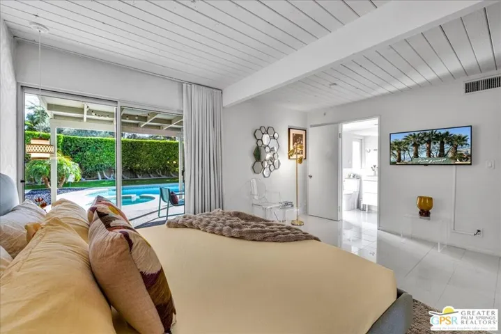 439 E Racquet Club Road, Palm Springs, California 92262