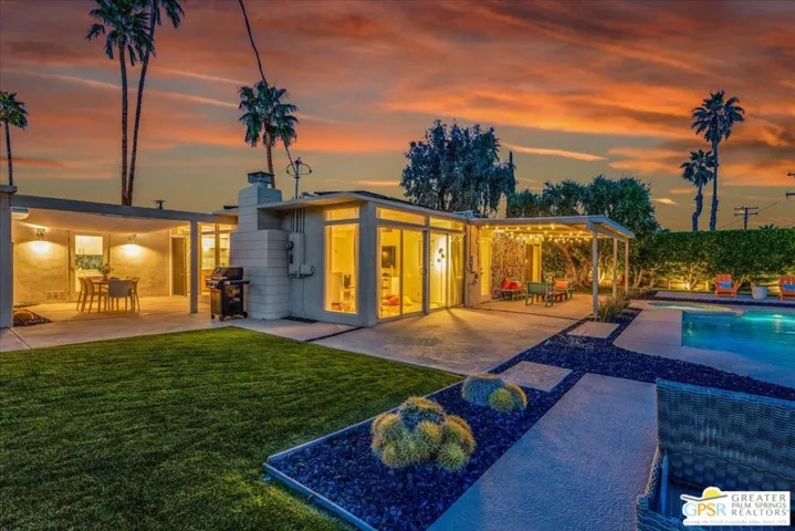 439 E Racquet Club Road, Palm Springs, California 92262