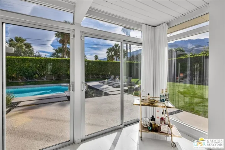 439 E Racquet Club Road, Palm Springs, California 92262
