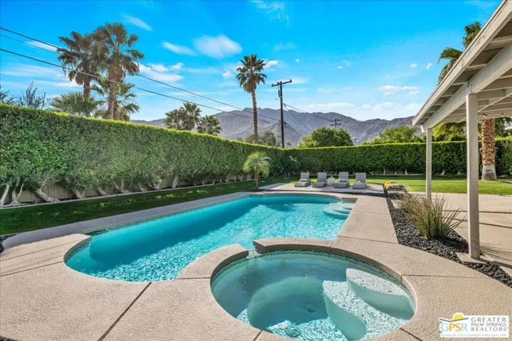 439 E Racquet Club Road, Palm Springs, California 92262