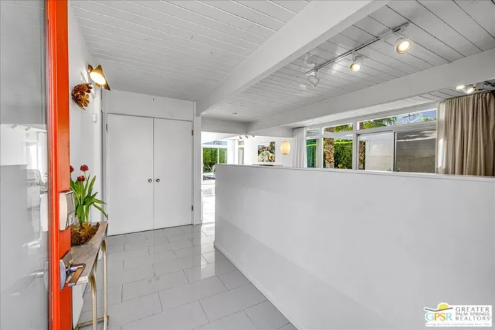 439 E Racquet Club Road, Palm Springs, California 92262