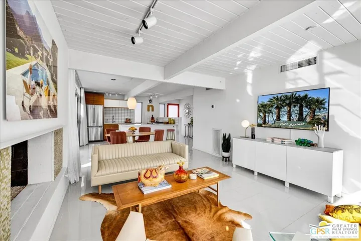 439 E Racquet Club Road, Palm Springs, California 92262