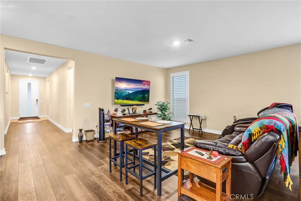 1587 Milky, Beaumont, California 92223 home-pic-4