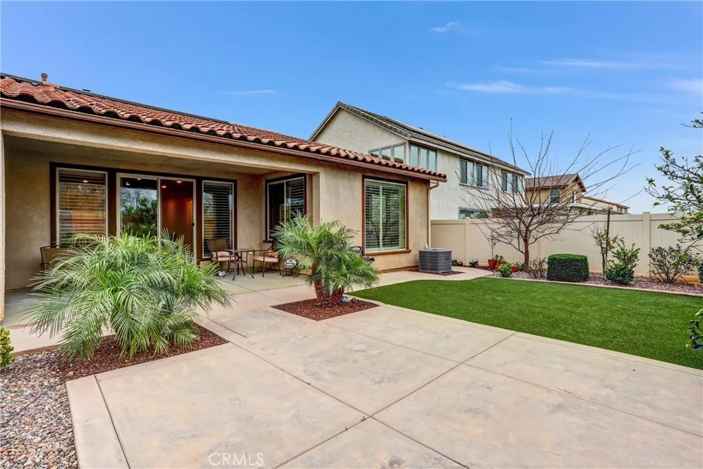 1587 Milky, Beaumont, California 92223 home-pic-28