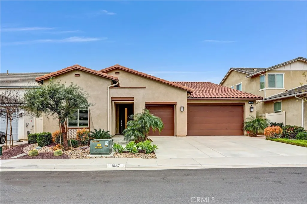 1587 Milky, Beaumont, California 92223 home-pic-0