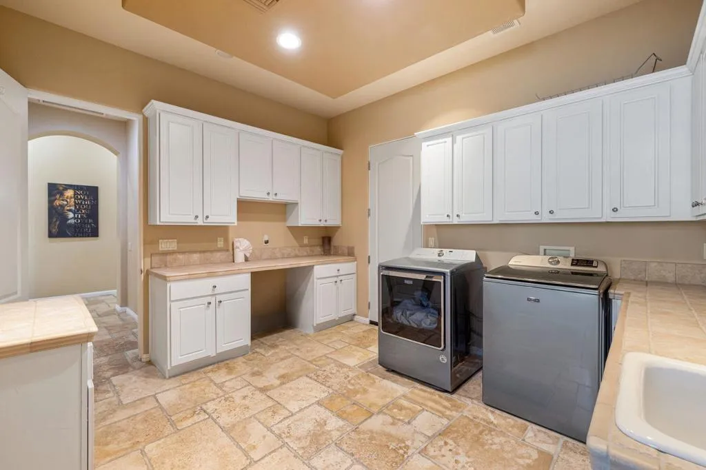 352 Crest Lake Drive, Palm Desert, California 92211 home-pic-65
