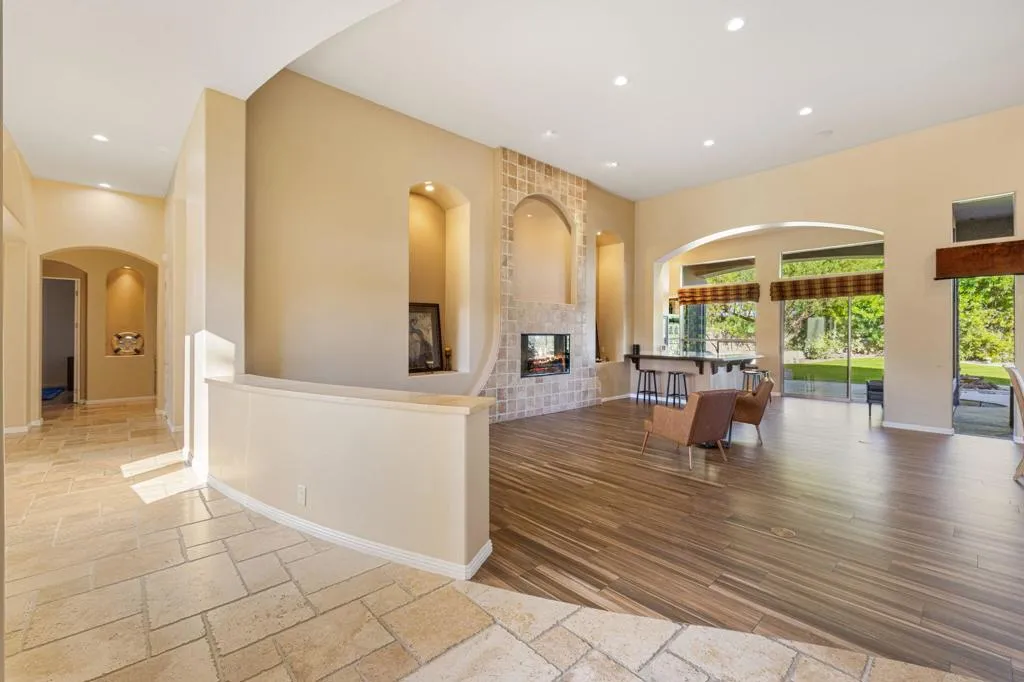 352 Crest Lake Drive, Palm Desert, California 92211 home-pic-18