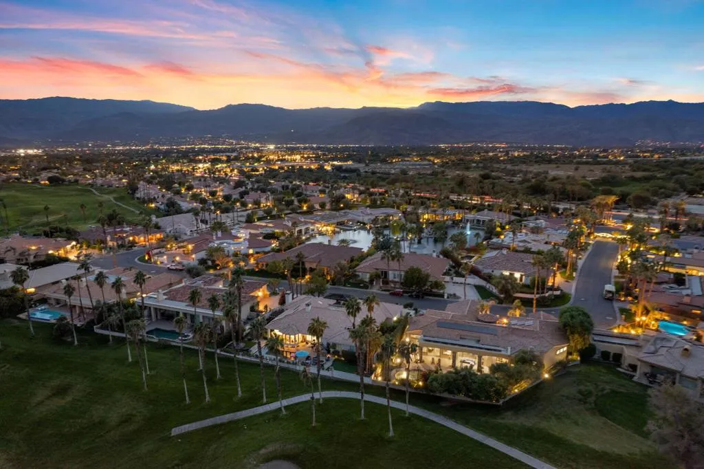 352 Crest Lake Drive, Palm Desert, California 92211 home-pic-68