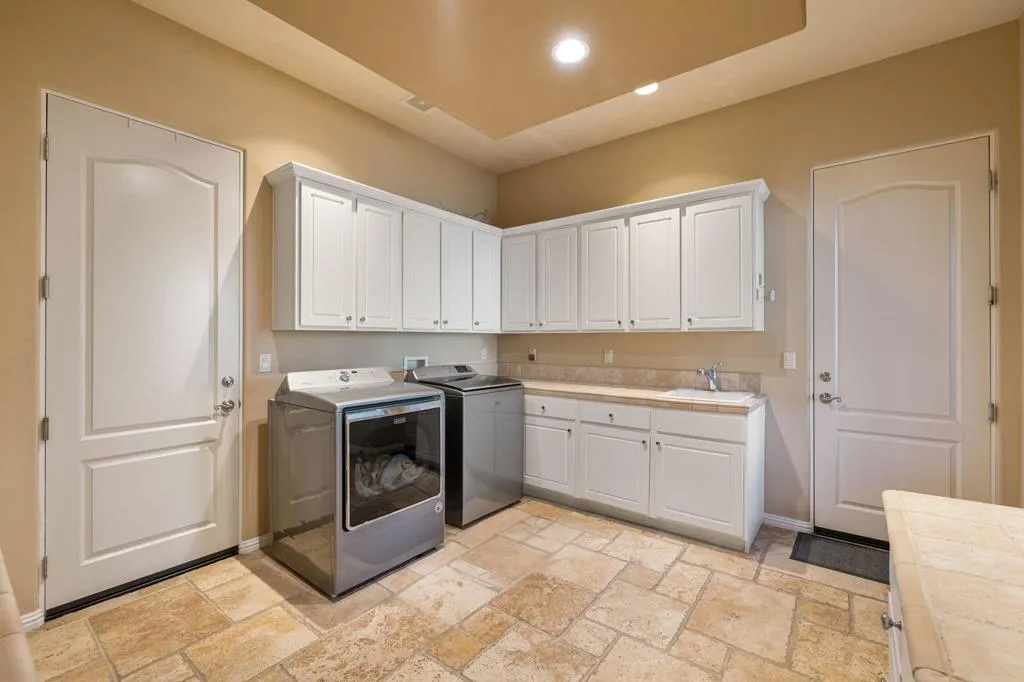 352 Crest Lake Drive, Palm Desert, California 92211 home-pic-63
