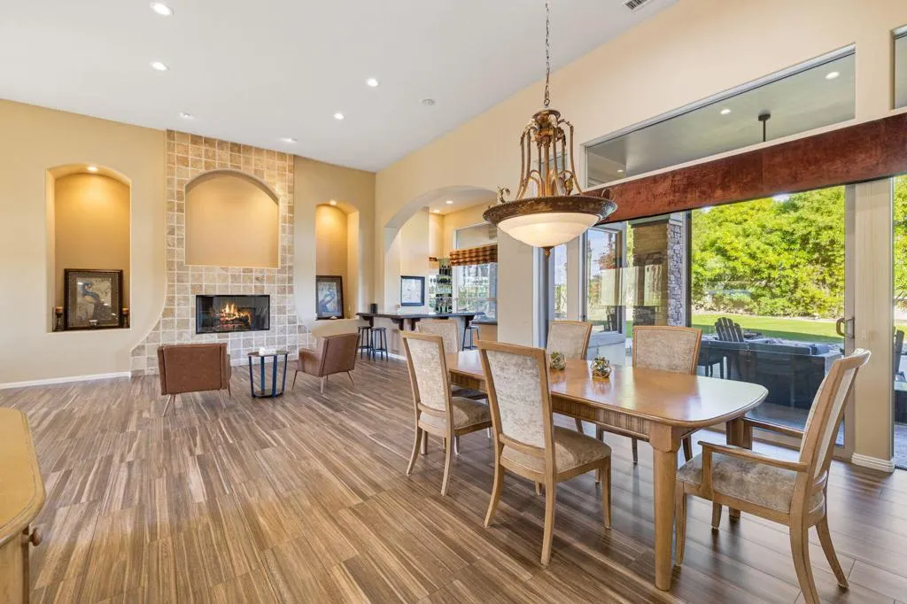 352 Crest Lake Drive, Palm Desert, California 92211 home-pic-23
