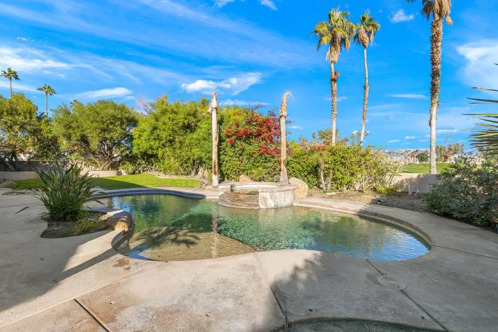 352 Crest Lake Drive, Palm Desert, California 92211 home-pic-74