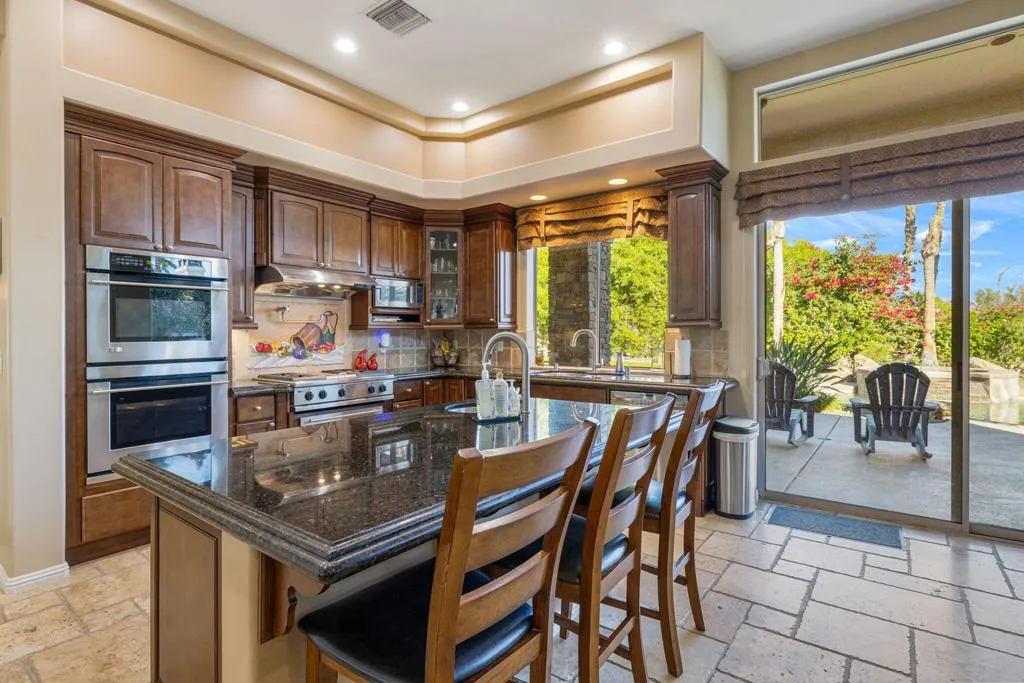 352 Crest Lake Drive, Palm Desert, California 92211 home-pic-30