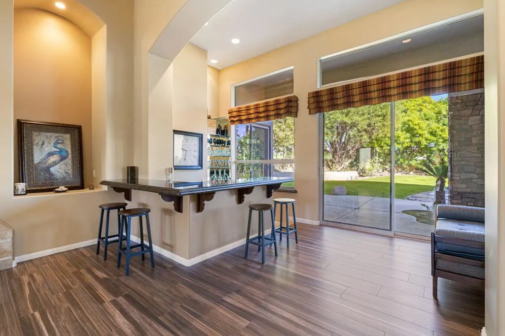 352 Crest Lake Drive, Palm Desert, California 92211 home-pic-28