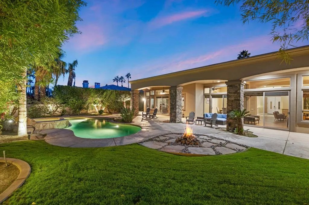 352 Crest Lake Drive, Palm Desert, California 92211 home-pic-15