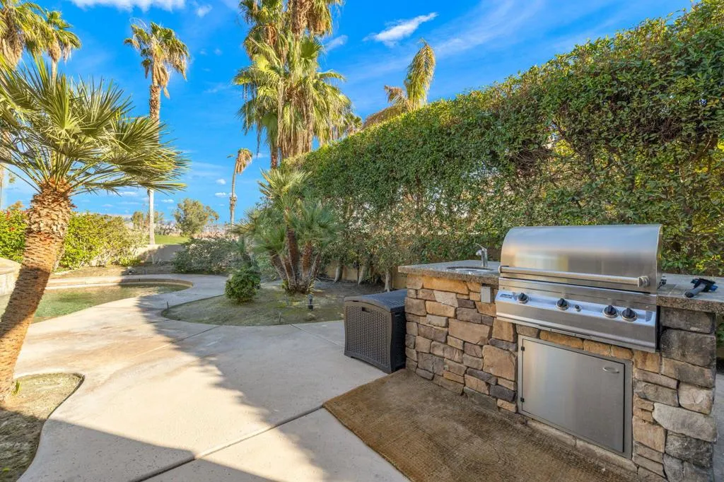 352 Crest Lake Drive, Palm Desert, California 92211 home-pic-79